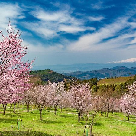 Urabandai Lake Resort Goshiki No Mori Kitashiobara Екстериор снимка