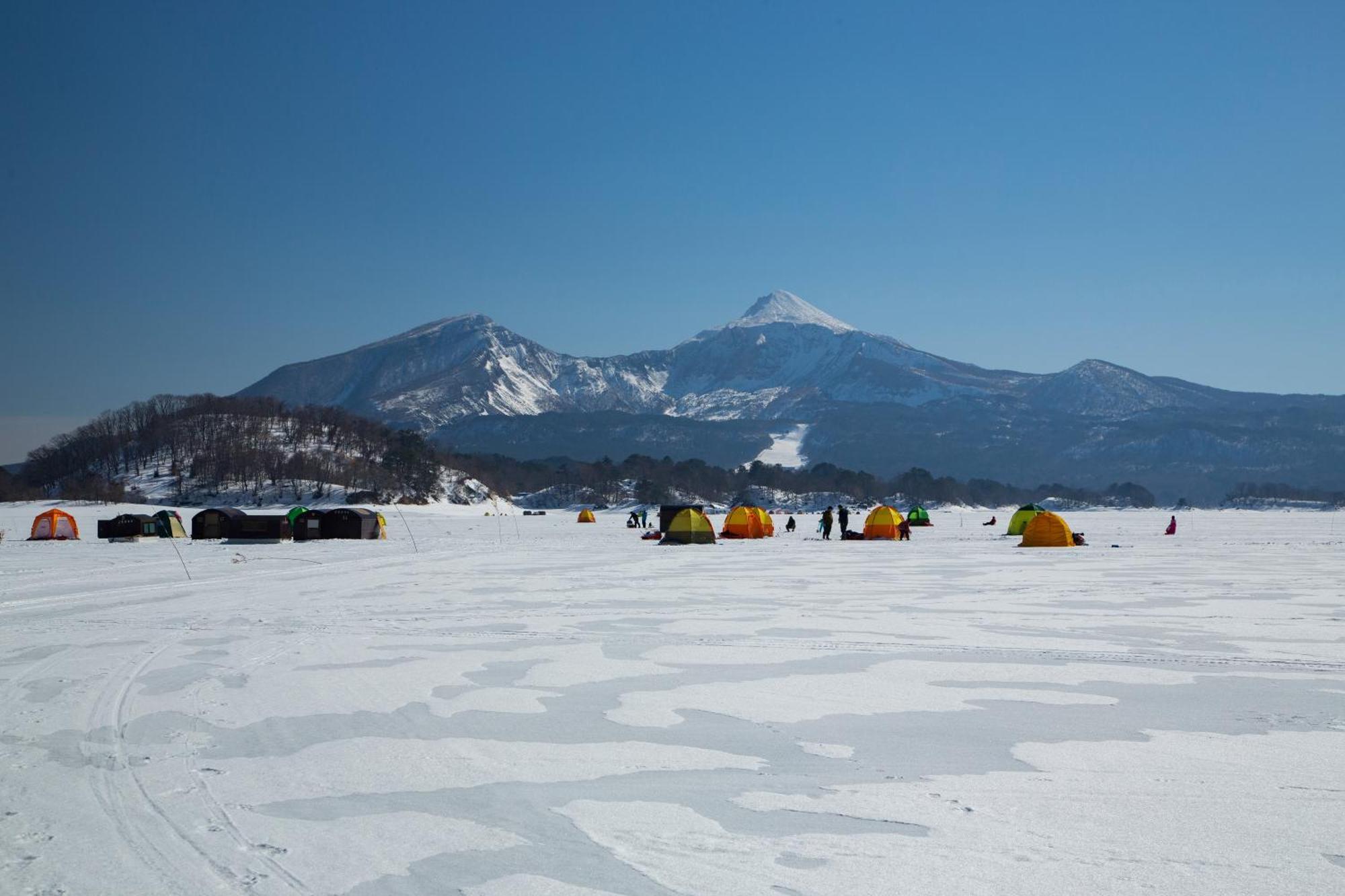 Urabandai Lake Resort Goshiki No Mori Kitashiobara Екстериор снимка